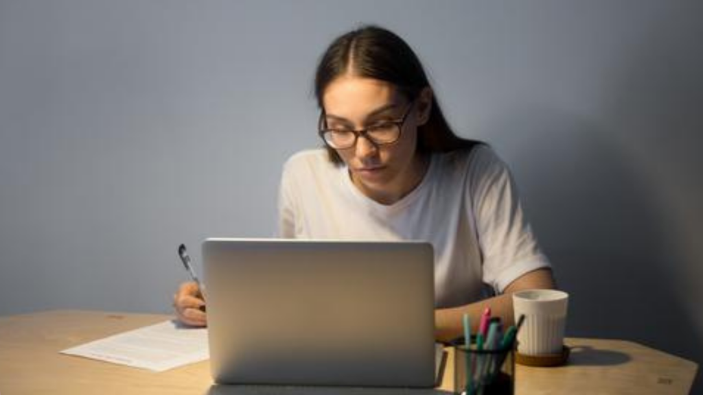 Implikasi Skor untuk Karier dan Studi